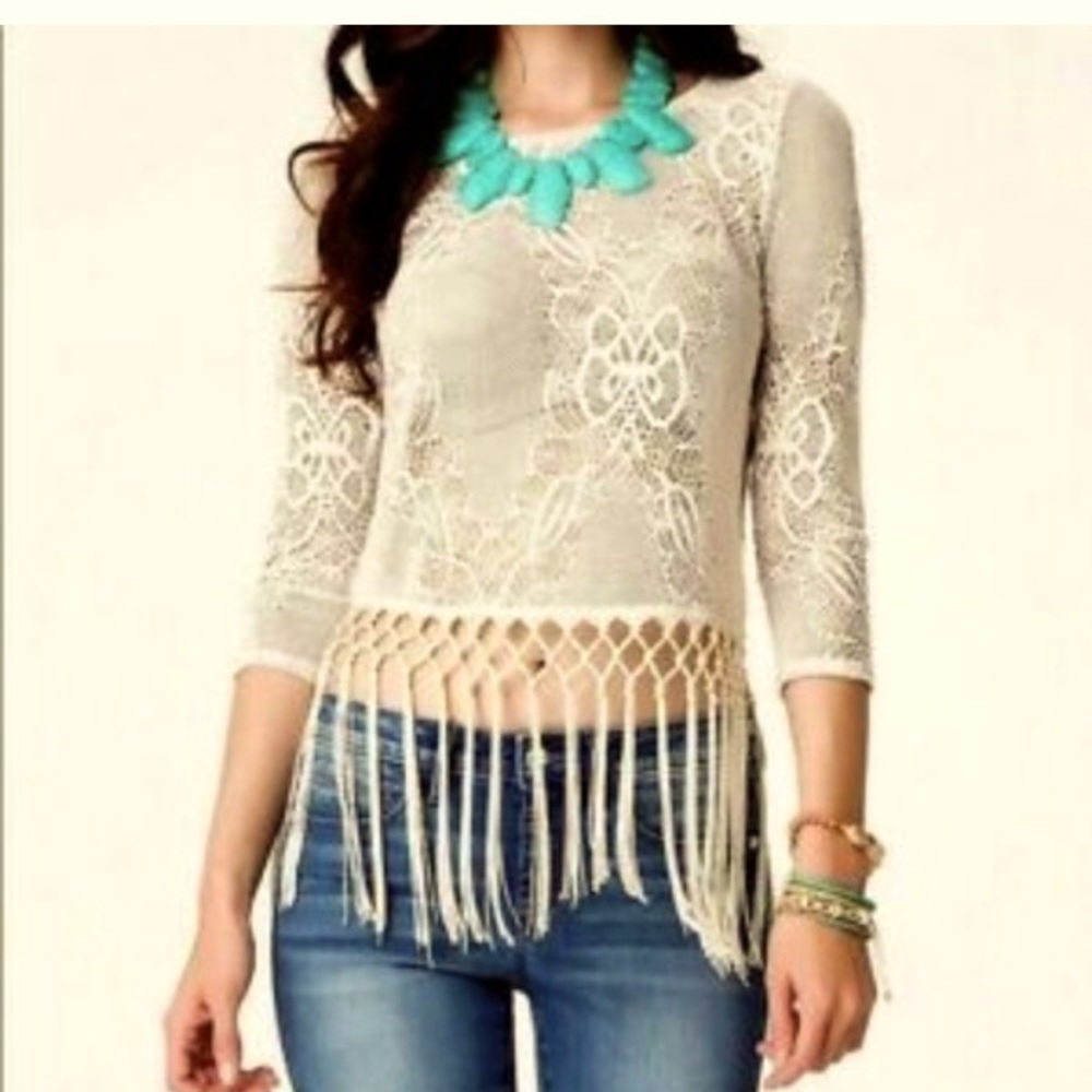Cream lace 3/4 sleeve cropped shirt with lace fringe